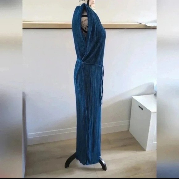 SINCERELY JULES | Women's Blueish/Teal Plisse Cored  Belted Sleeveless M… - Picture 3 of 5